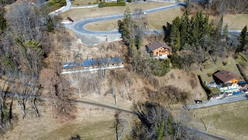 Land in Posses-sur-Bex with possibility to build 3 villas