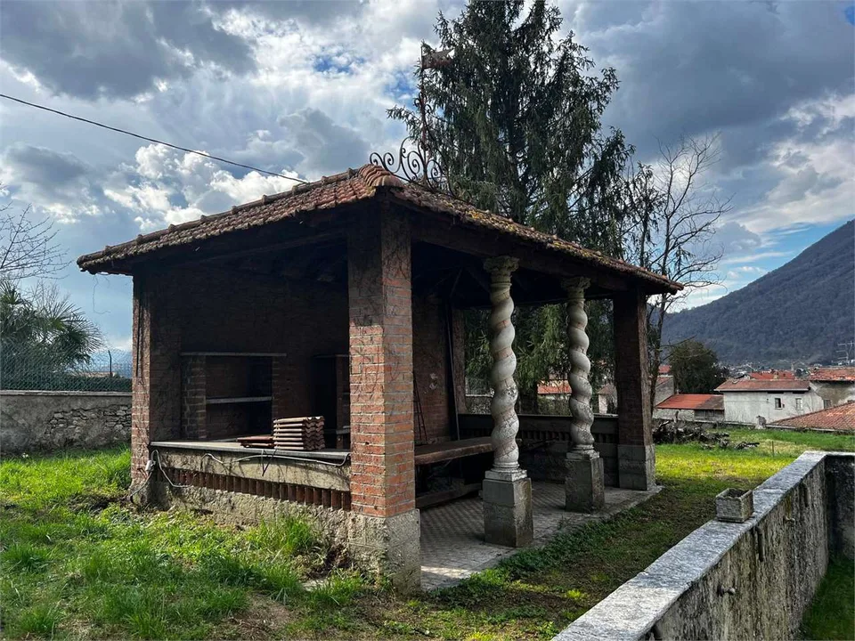 Piccola casa unifamiliare indipendente nel centro di Cuvio con ampio t – foto 11 di 13