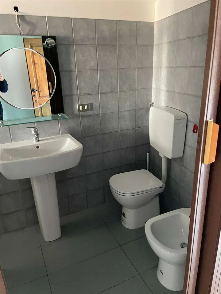 Haus im Dorf zur Renovierung in ruhiger und sonniger Lage – Foto 9 von 13