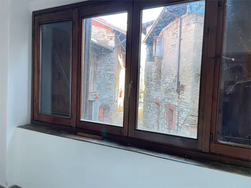Haus im Dorf zur Renovierung in ruhiger und sonniger Lage – Foto 7 von 13