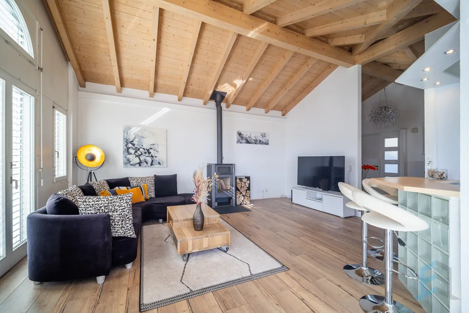 EXCLUSIVITE Splendide villa jumelée de 5 ½  pièces à Corin