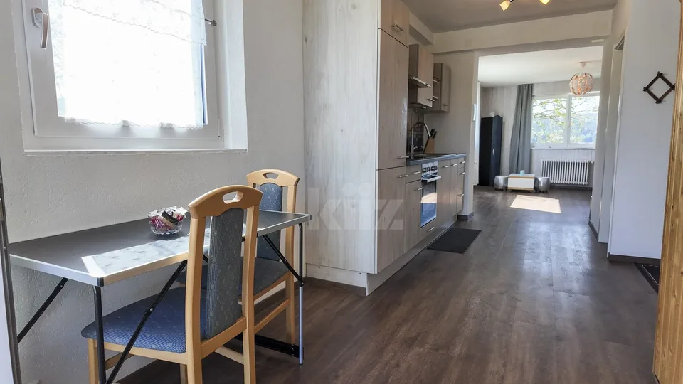 Haus mit 3 Wohnungen und Werkstätten mit enormem Potenzial – Foto 6 von 13