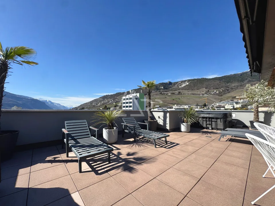 DUPLEX VON AUSSERGEWÖHNLICHER SCHÖNHEIT MIT 8.5 ZIMMERN, PRIVATLIFT UND PANORAMABLICK IN SIERRE – Foto 7 von 12
