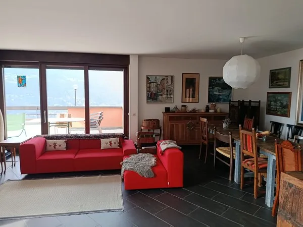 Villa mit Seeblick in Collina d'Oro