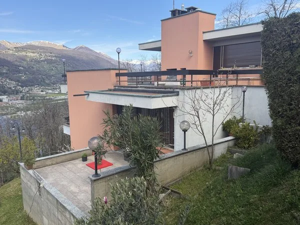 Villa mit Seeblick in Collina d'Oro