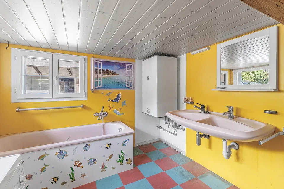 Maison Tätschdach charmante avec un Schopf et un terrain étendu – photo 8 sur 9