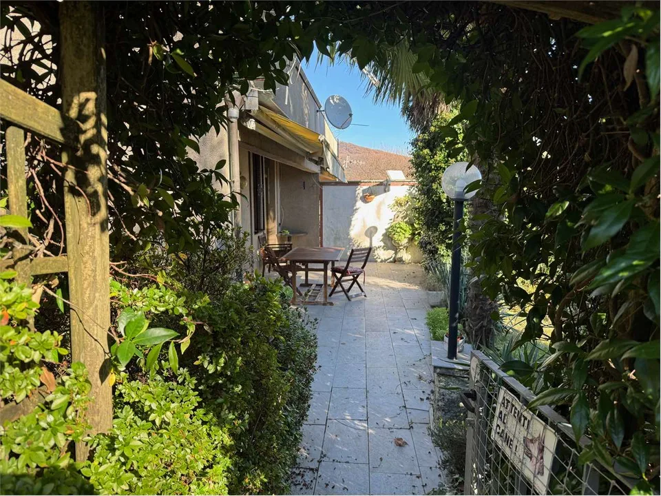 Trilocale con giardino, ampia terrazza e vista lago – foto 13 di 13