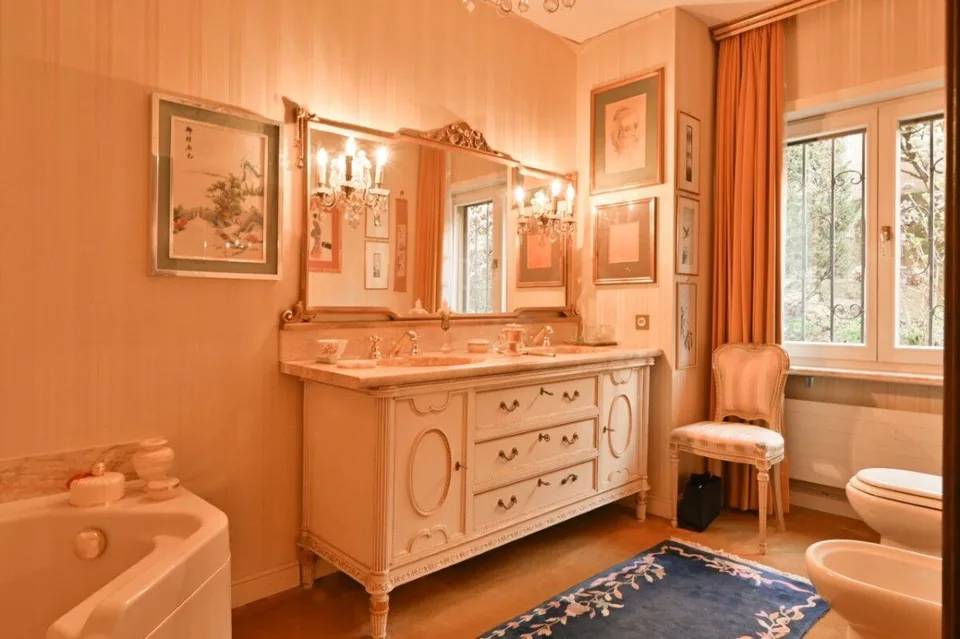 Maison de maître avec piscine dans un emplacement exclusif