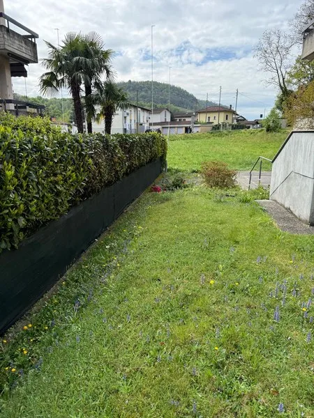 Einfamilienhaus mit 4,5 Zimmern, Garten und Garage