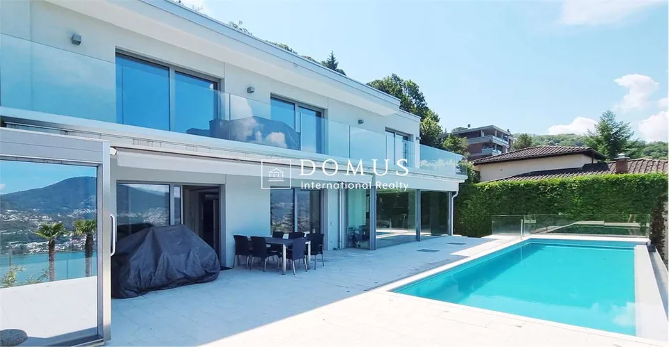 Bezaubernde Villa mit Pool und atemberaubendem Blick