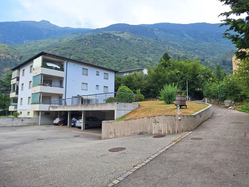 Maison multifamiliale avec vue sur les montagnes à Claro