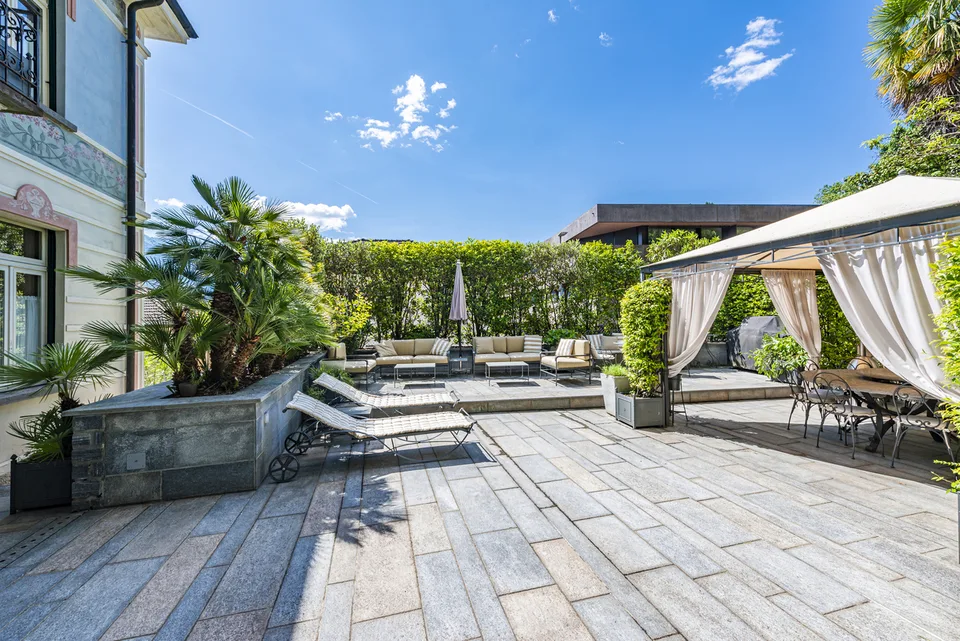 Villa Frisco | Affascinante Villa d'Epoca con Vista Lago a Minusio