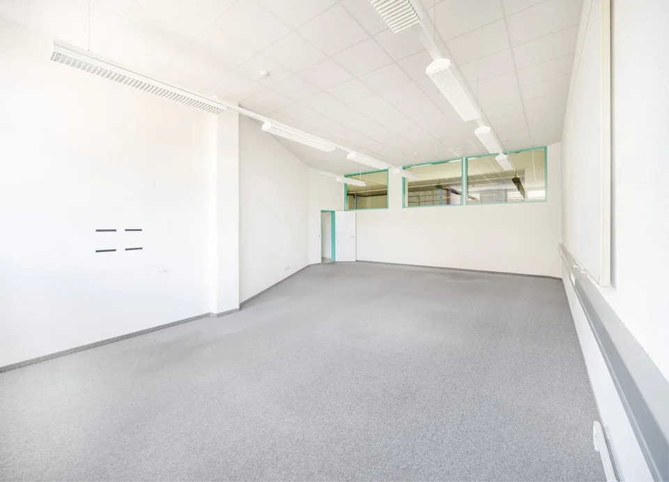 Votre nouveau bureau avec espace de stockage – à un prix attractif en droits de construction – photo 6 sur 13