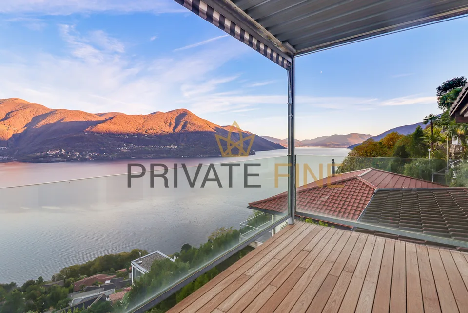 Panoramaresidenz mit Seeblick und Pool über dem Lago Maggiore (12b)