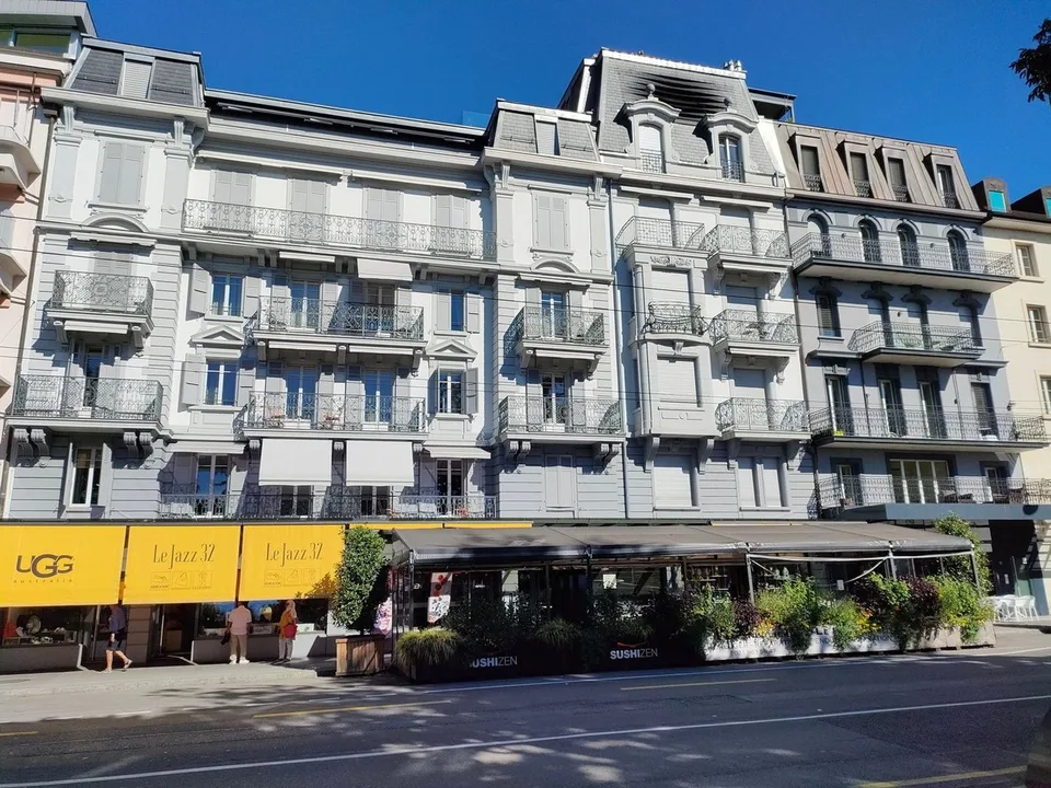 Zwei Schritte vom See entfernt! Luxuriöse Wohnung mit Blick ins Herz von Montreux