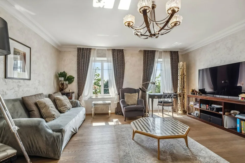 Zwei Schritte vom See entfernt! Luxuriöse Wohnung mit Blick ins Herz von Montreux