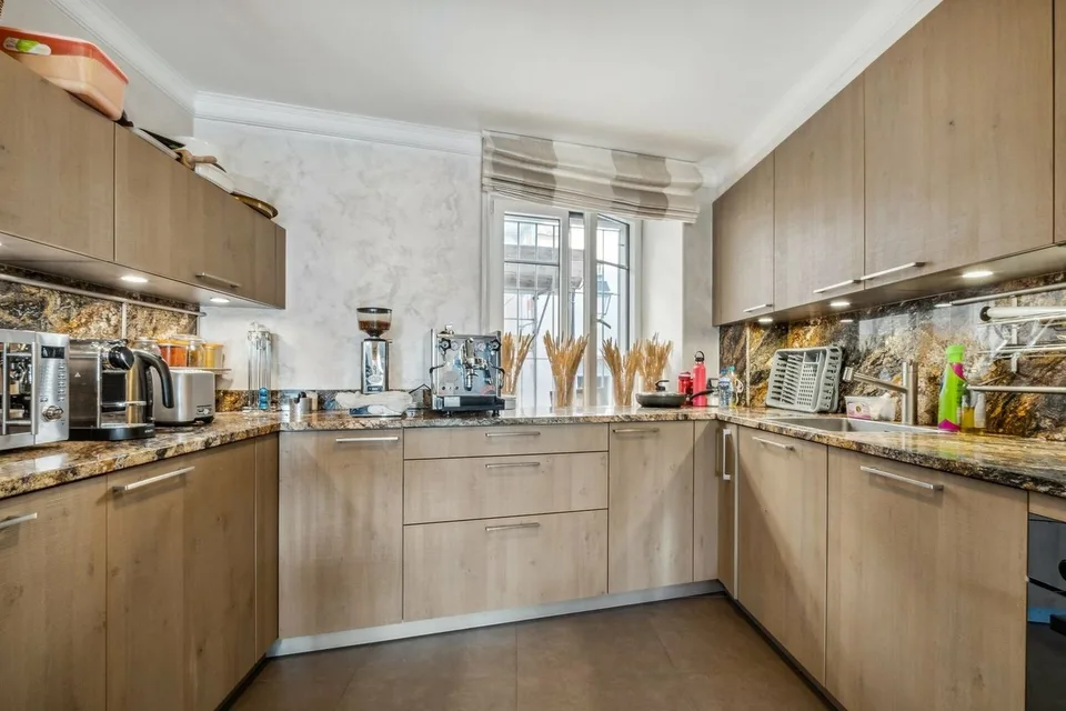 Zwei Schritte vom See entfernt! Luxuriöse Wohnung mit Blick ins Herz von Montreux