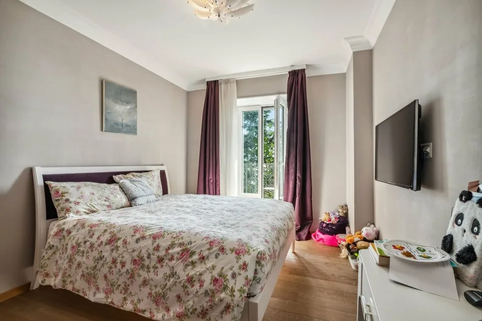 Two steps from the lake! Luxury apartment with a view in the heart of Montreux – photo 8 of 9