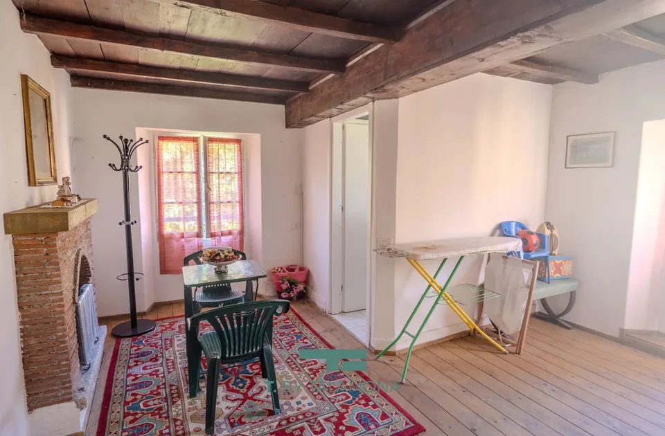 Investissement idéal : propriété sur trois niveaux dans le village historique – photo 12 sur 13