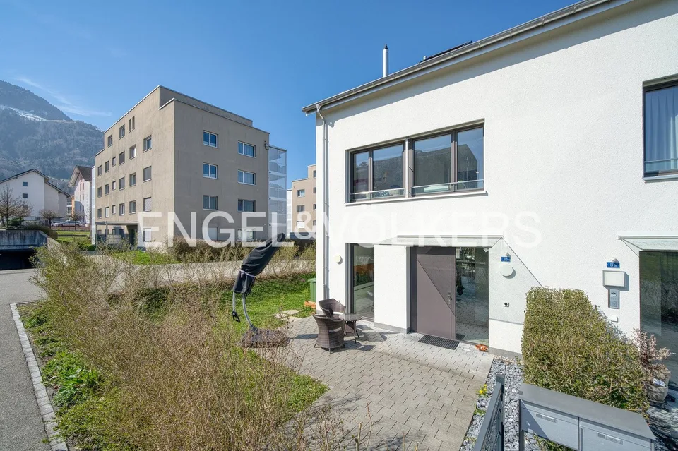 Modernes Zuhause mit Garten - viel RAUM, viel LICHT, viel SONNE