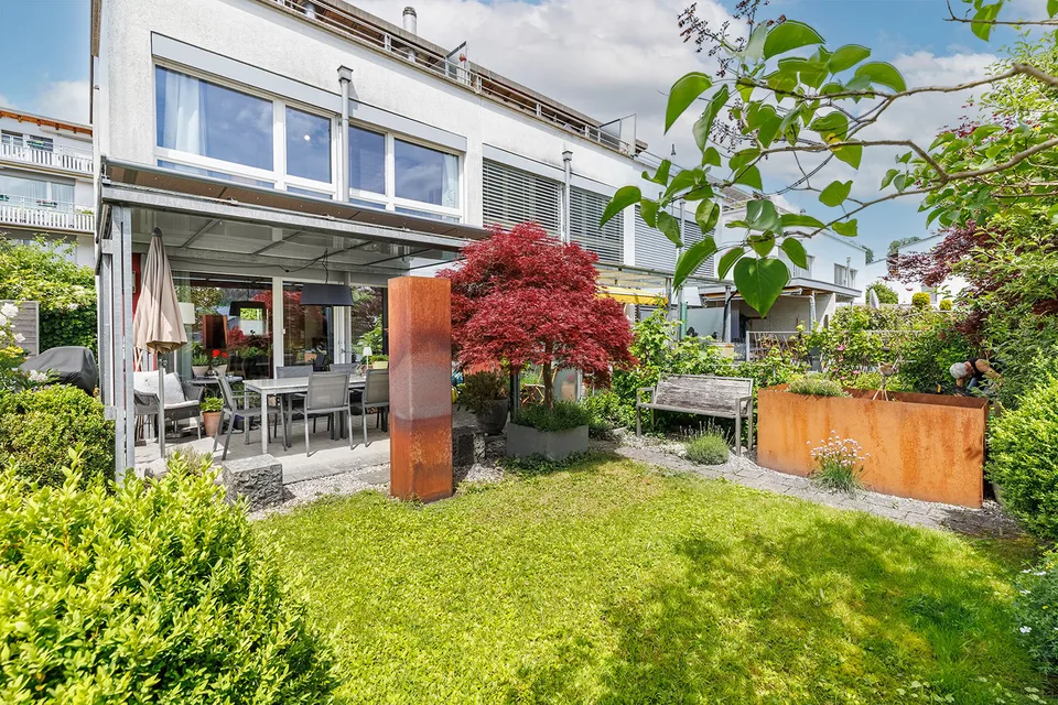 Hier beginnt Ihr neues Kapitel - sonniges Zuhause mit Gartensitzplatz