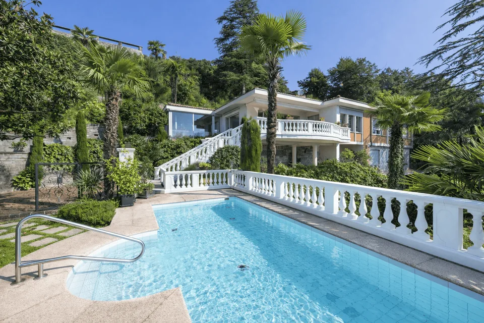 Villa panoramica con vista Lago di Lugano e piscina