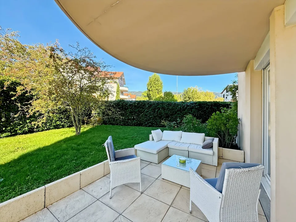 Appartement mit Terrasse von 3,5 Zimmern in Divonne-les-Bains – 91m2 - Terrasse, Garten, Keller, Garage