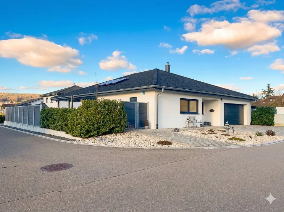 Geräumiger und heller Modern Luxury Bungalow im Grünen