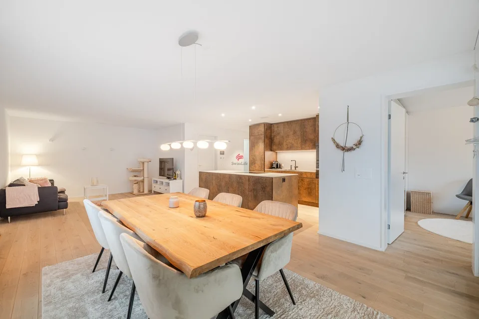 Stilvolle Erdgeschosswohnung mit grosszügiger Loggia