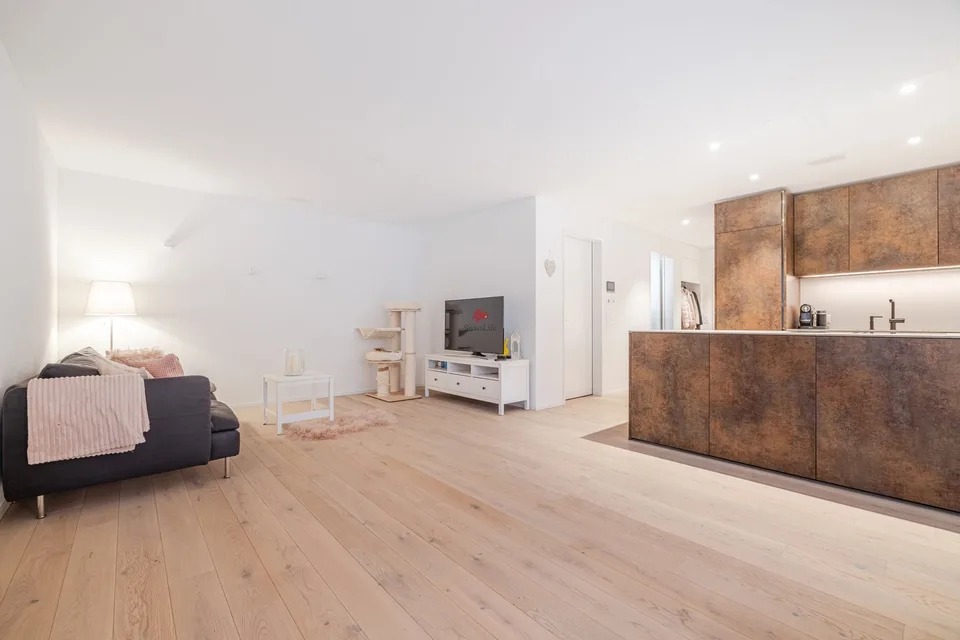 Stilvolle Erdgeschosswohnung mit grosszügiger Loggia