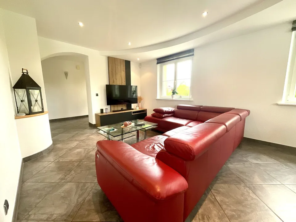 7-Zimmer-Einfamilienhaus mit Pool in Feldbach – Foto 6 von 25