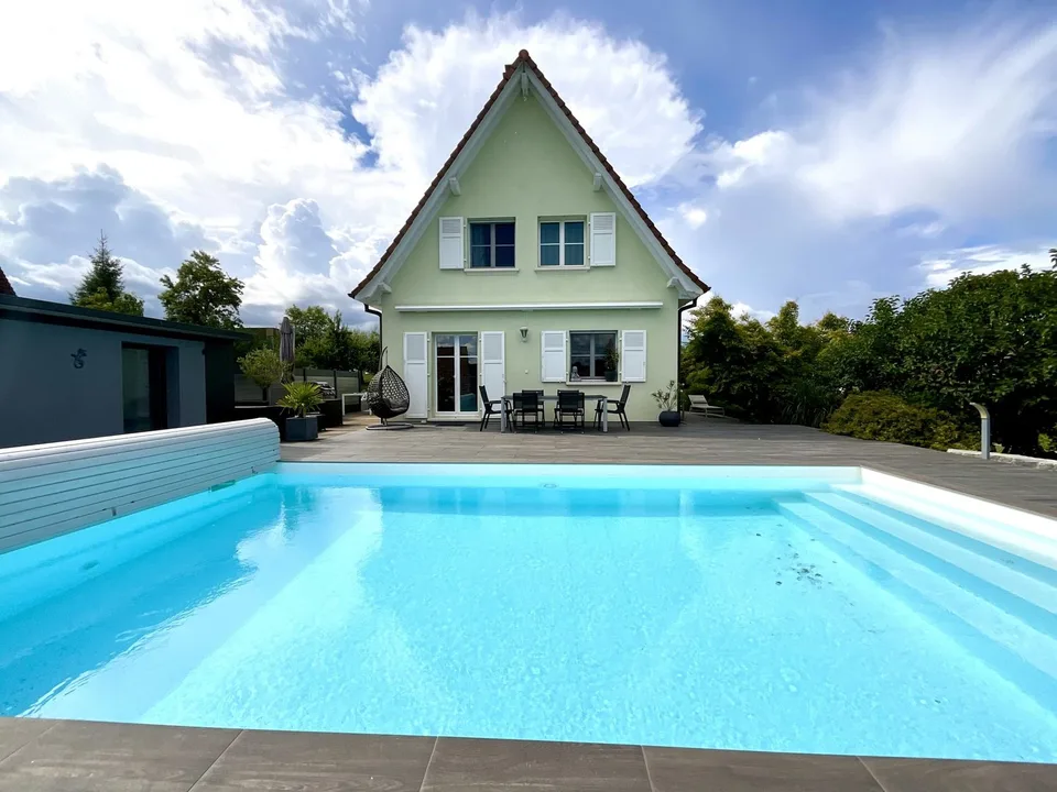 Maison unifamiliale de 7 pièces avec piscine à Feldbach