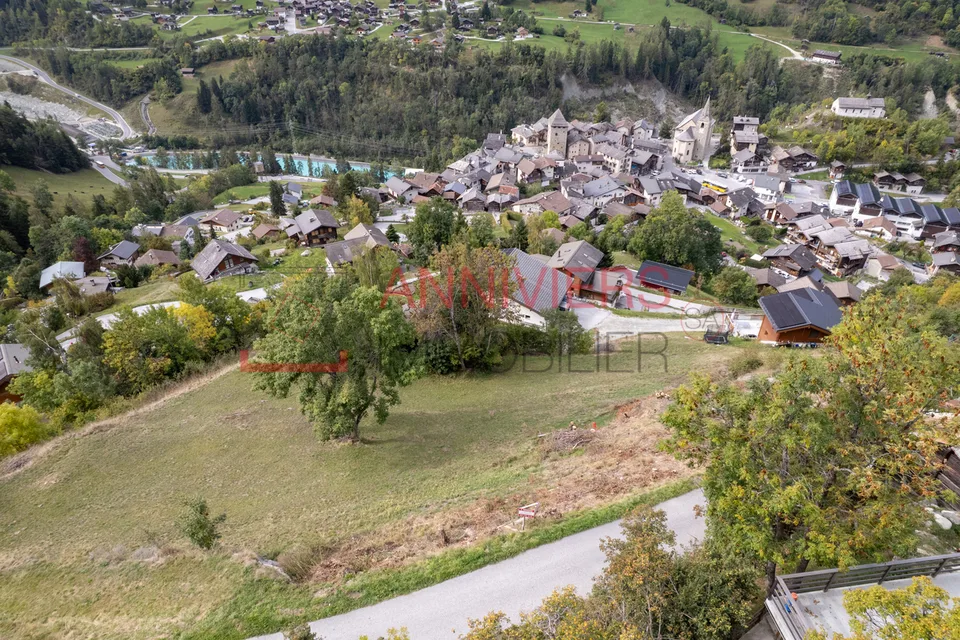 Magnifique terrain à bâtir de 587 m2 à Vissoie