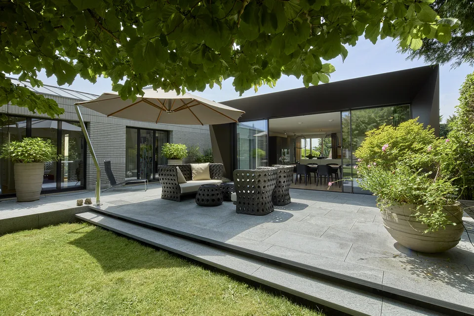Villa de rêve avec une oasis de jardin magnifique dans un quartier résidentiel exclusif