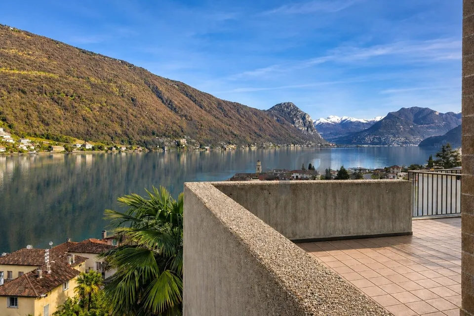 VILLA CON VISTA LAGO - RESIDENZA SECONDARIA