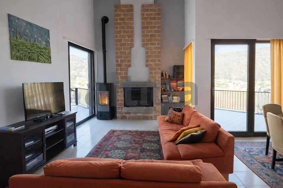 VILLA CON VISTA LAGO - RESIDENZA SECONDARIA