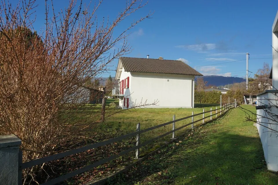 ARI-252 - Einfamilienhaus auf einem 904 m2 großen Grundstück
