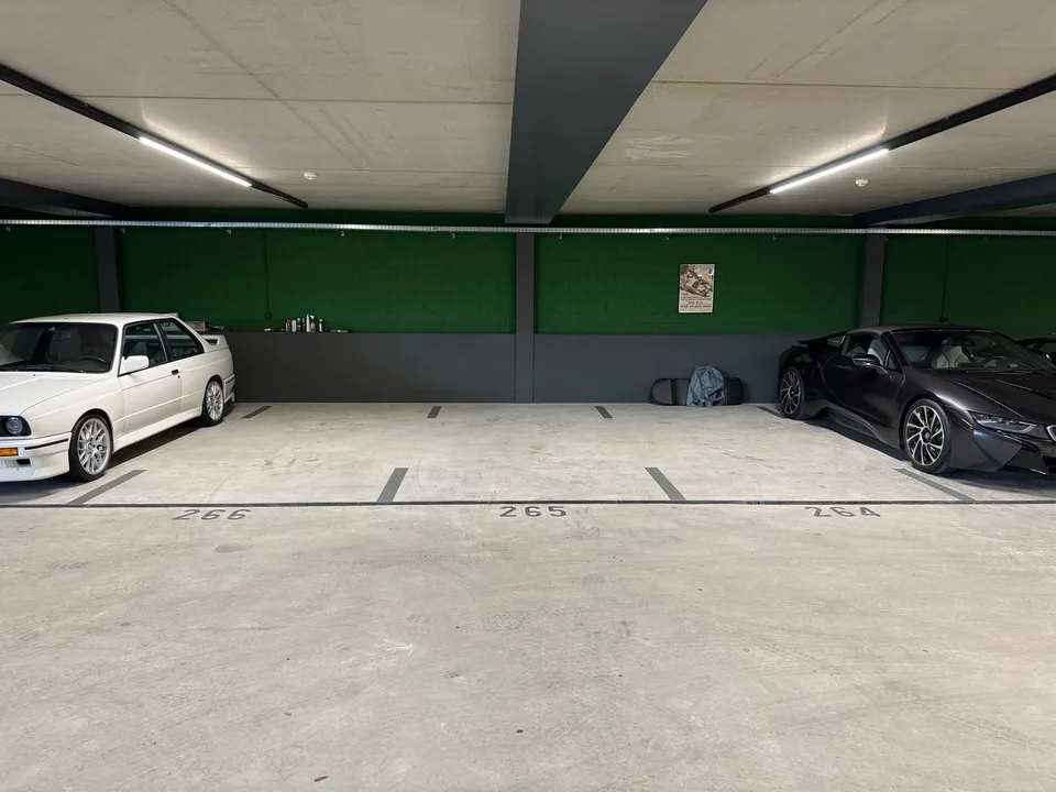 Assicurati il tuo posto nell'autohotel ora!
