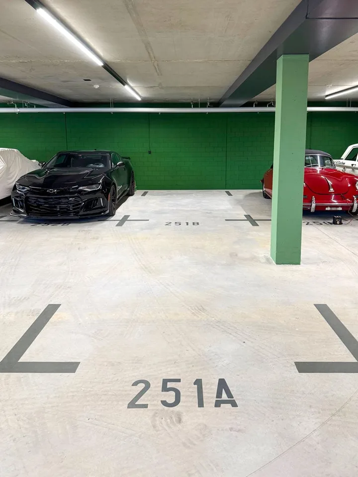 Assicurati il tuo posto nell'autohotel ora!
