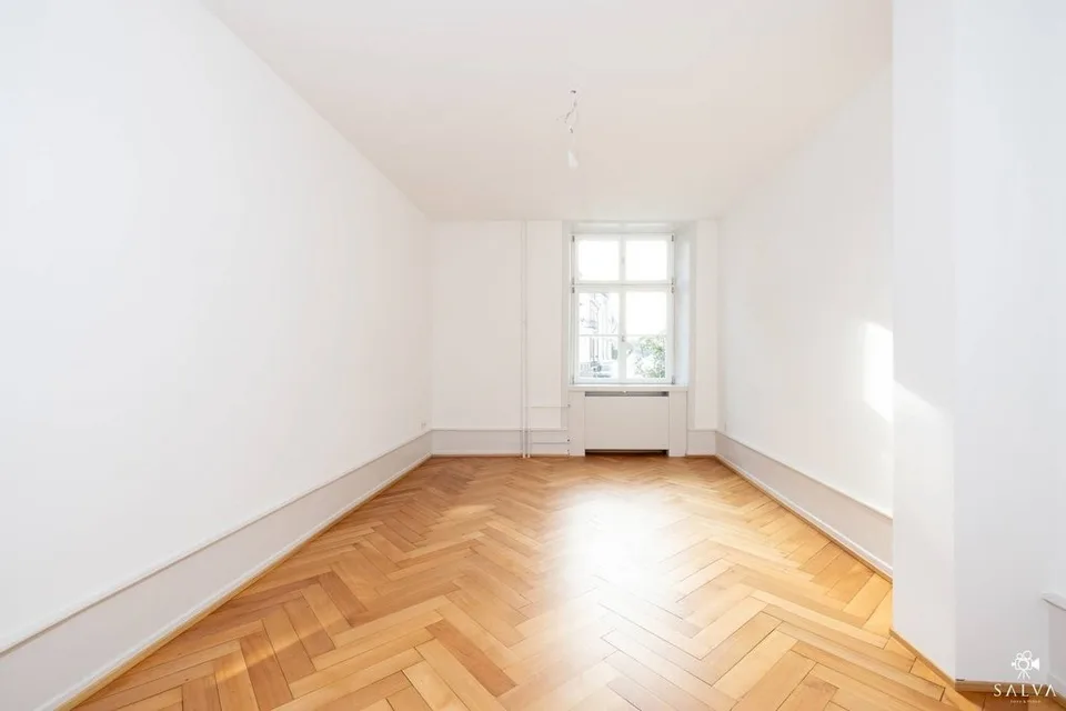 Attraktive Büro oder Praxisräumlichkeiten / Atelier