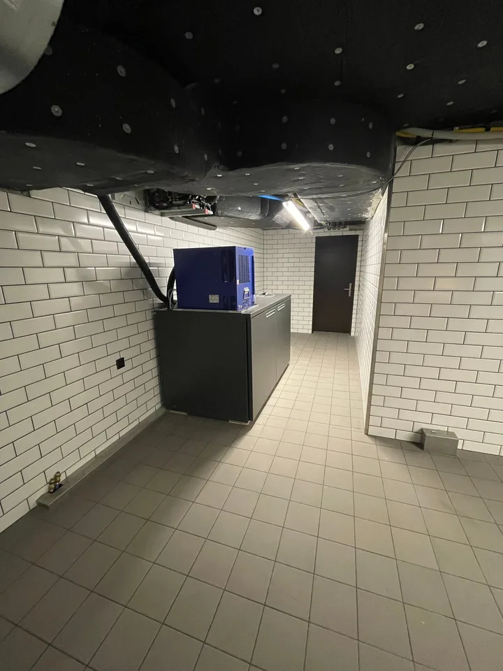 Neue wunderschön eingerichtete Bar mit Multifunktionsraum im Zentrum von Altdorf – Foto 14 von 14
