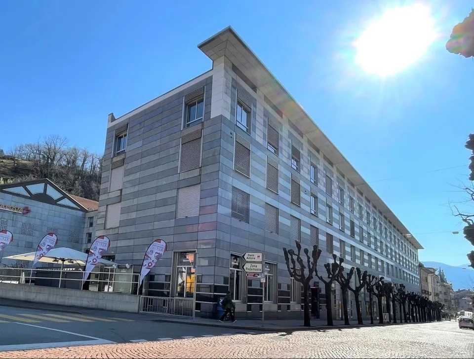 Bureau lumineux à Bellinzona