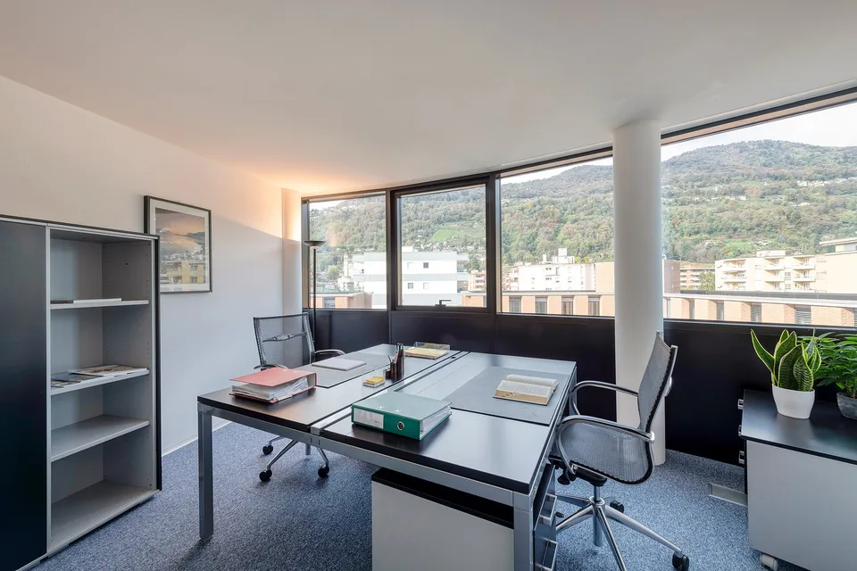 Hier ist Ihr möbliertes Büro mit Sekretariatsdienstleistungen im WTC Lugano und Sie sind sofort operativ.