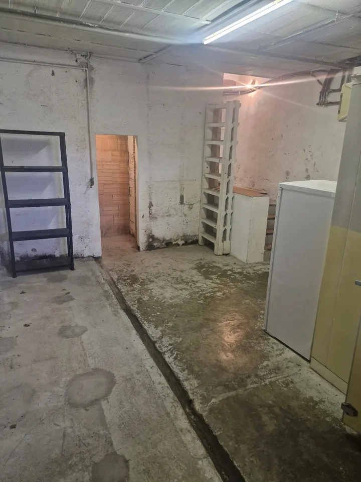 Local/cave individuel de 34m2