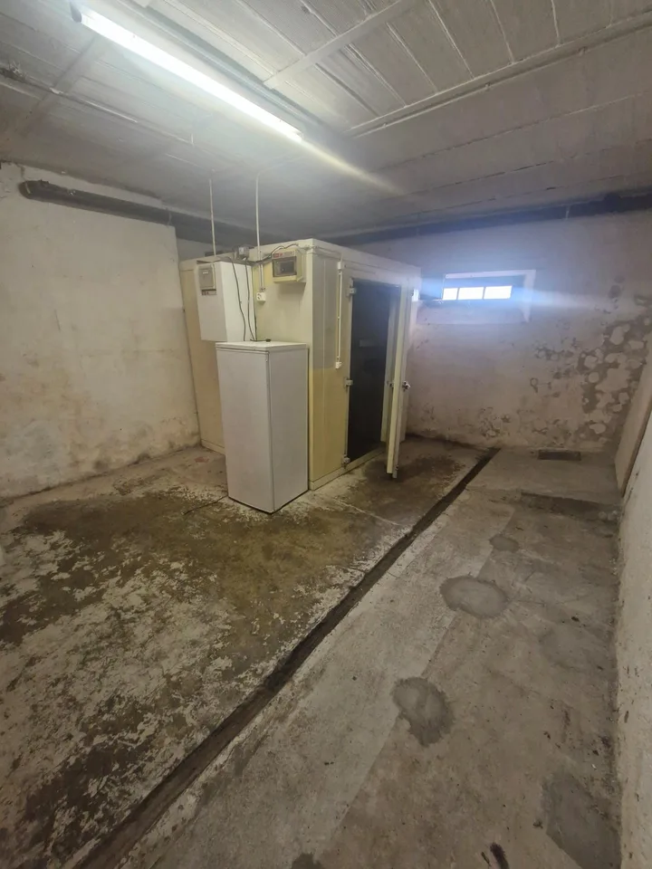 Local/cave individuel de 34m2