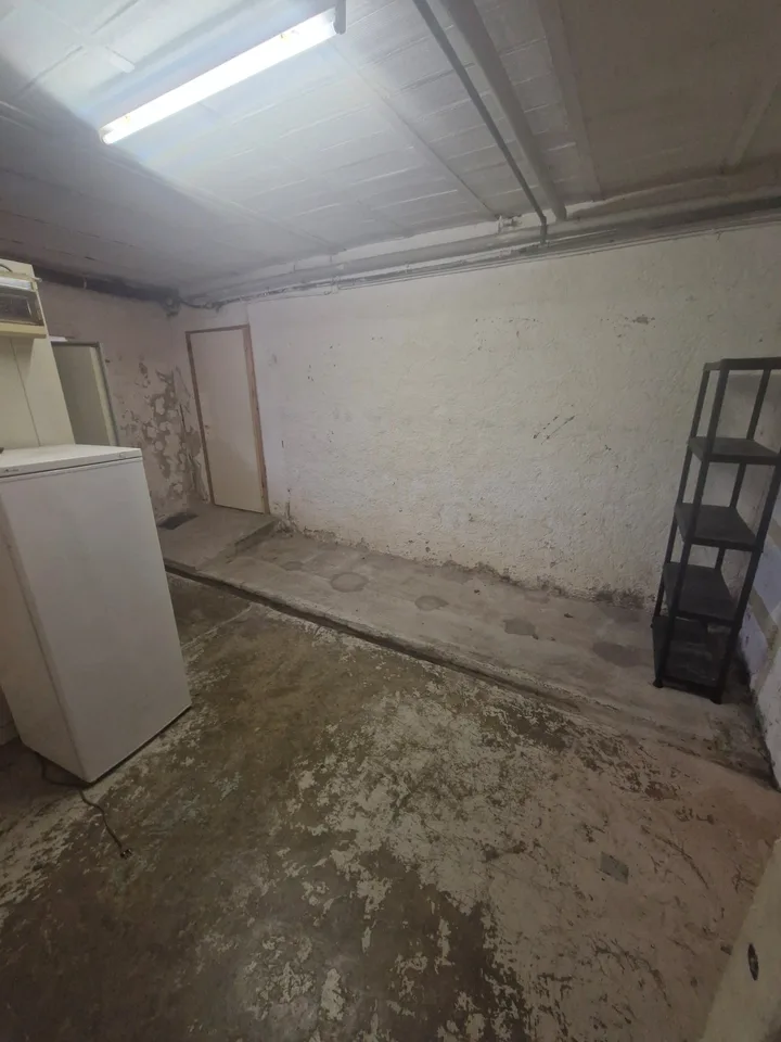 Local/cave individuel de 34m2