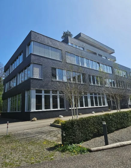 Moderne Gewerberäume mit 4.57 m Deckenhöhe – Foto 7 von 7