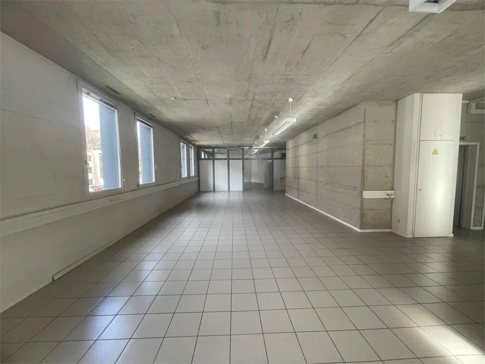 Espace commercial/bureaux de 4 pièces à louer - Mezzovico
