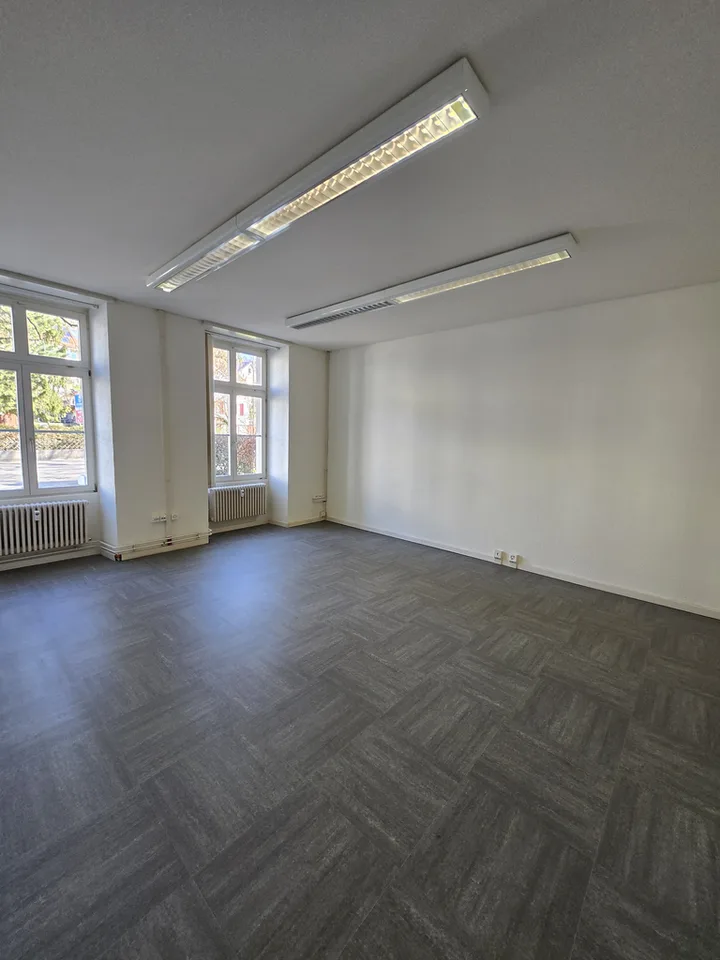 3-Monate Mietfreiezeit - Vielseitige Büro-/Praxisfläche