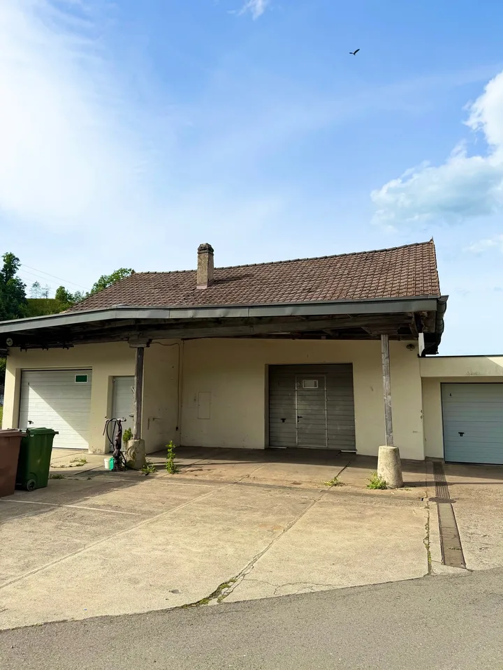 Spacious workshop for rent on Thorenbergstrasse in Lucerne